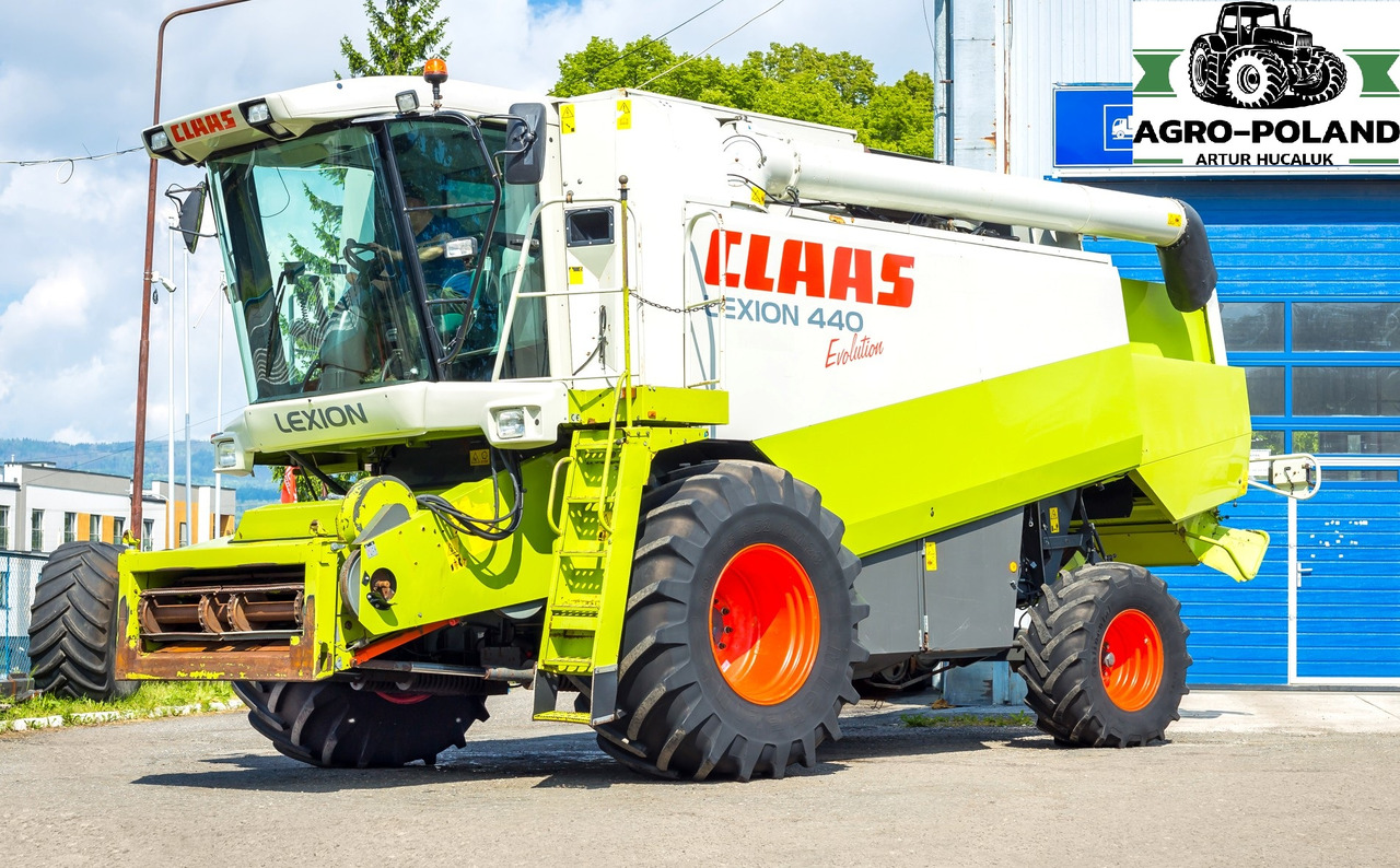 CLAAS LEXION 440 EVOLUTION - 2003 ROK + CLAAS VARIO 600 - 2014 ROK - Skördetröska: bild 1 CLAAS LEXION 440 EVOLUTION - 2003 ROK + CLAAS VARIO 600 - 2014 ROK - Skördetröska: bild 1