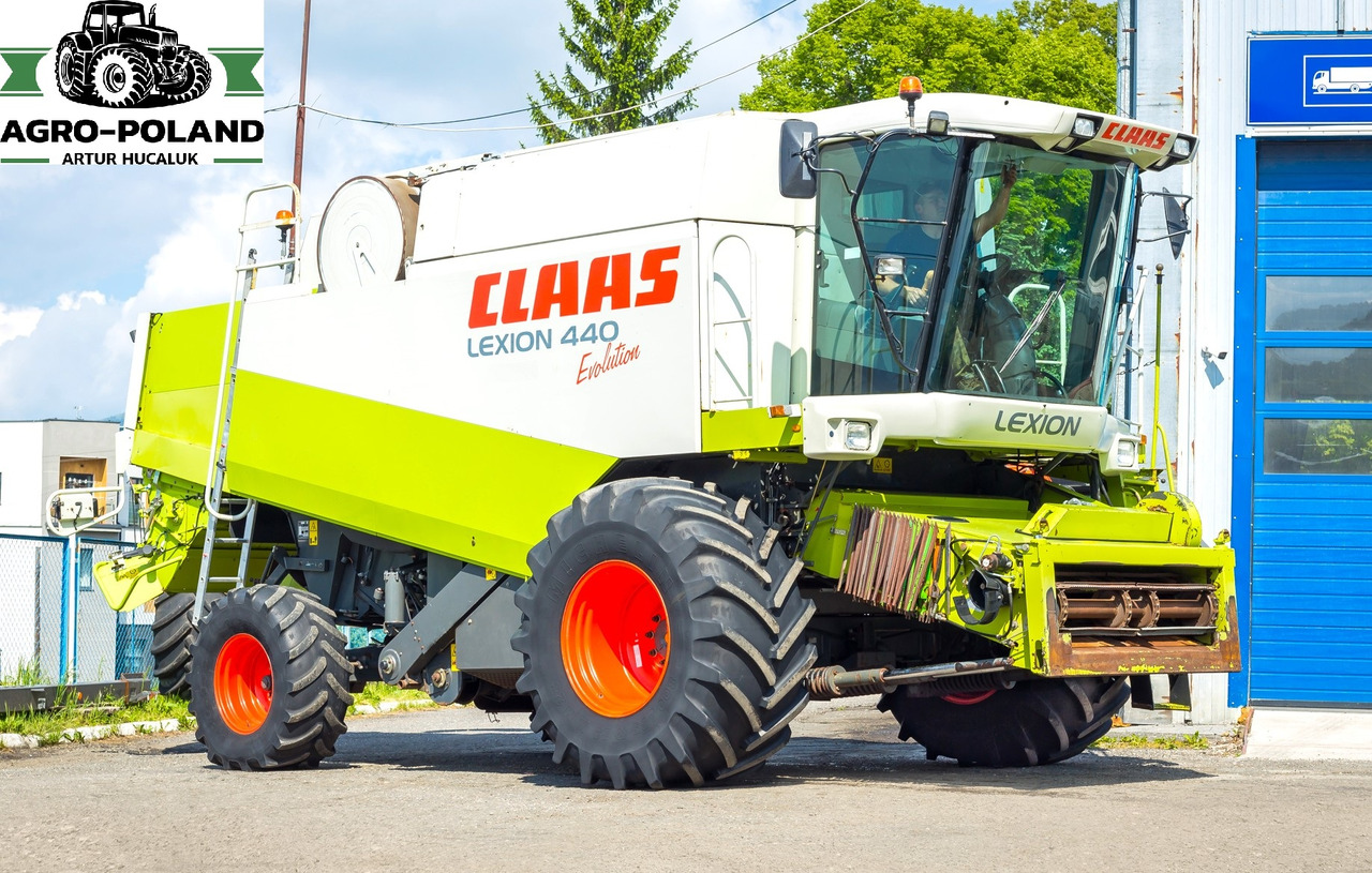 CLAAS LEXION 440 EVOLUTION - 2003 ROK + CLAAS VARIO 600 - 2014 ROK - Skördetröska: bild 2 CLAAS LEXION 440 EVOLUTION - 2003 ROK + CLAAS VARIO 600 - 2014 ROK - Skördetröska: bild 2