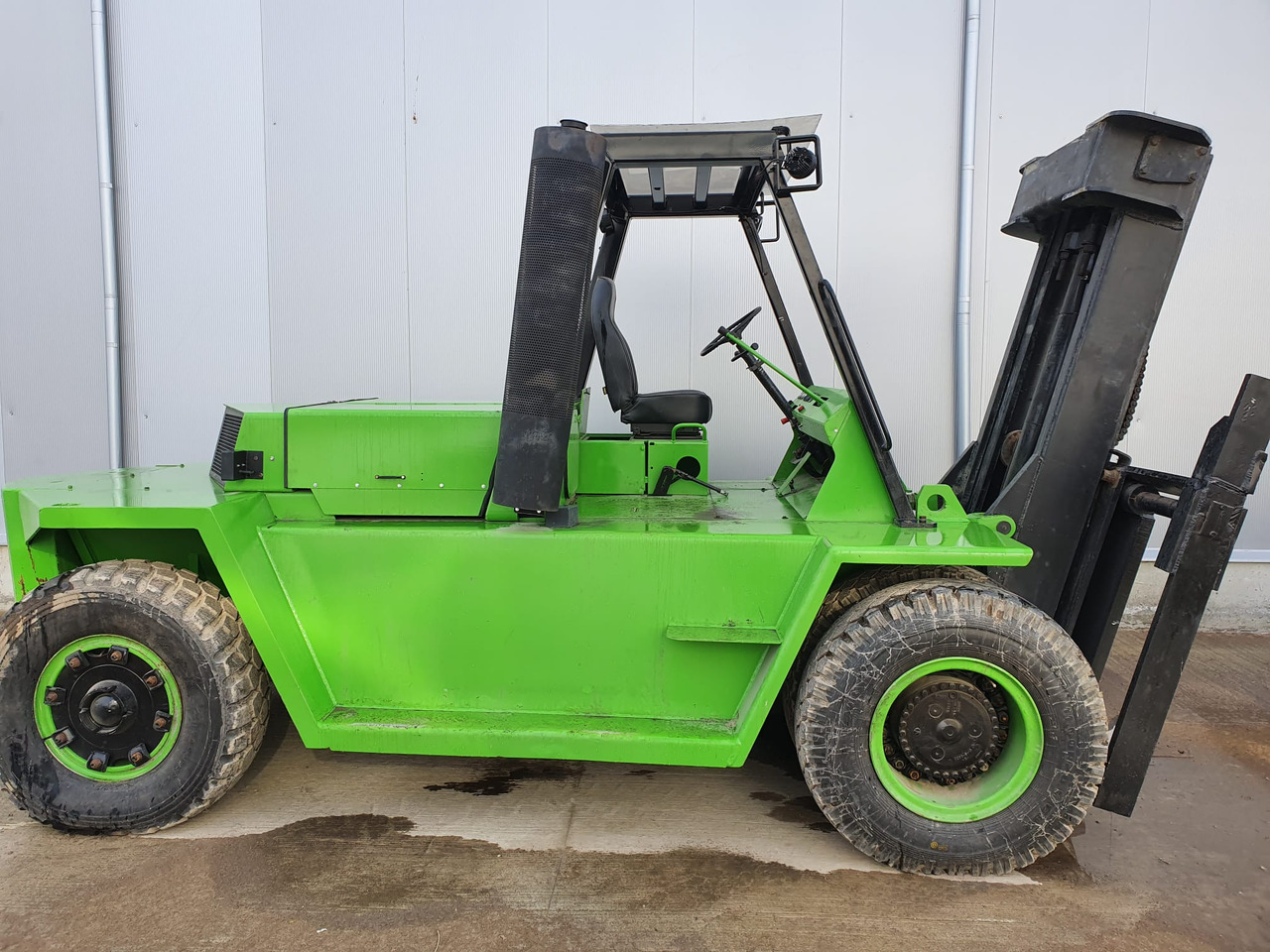 CATERPILLAR V330B - Terrängtruck: bild 1 CATERPILLAR V330B - Terrängtruck: bild 1