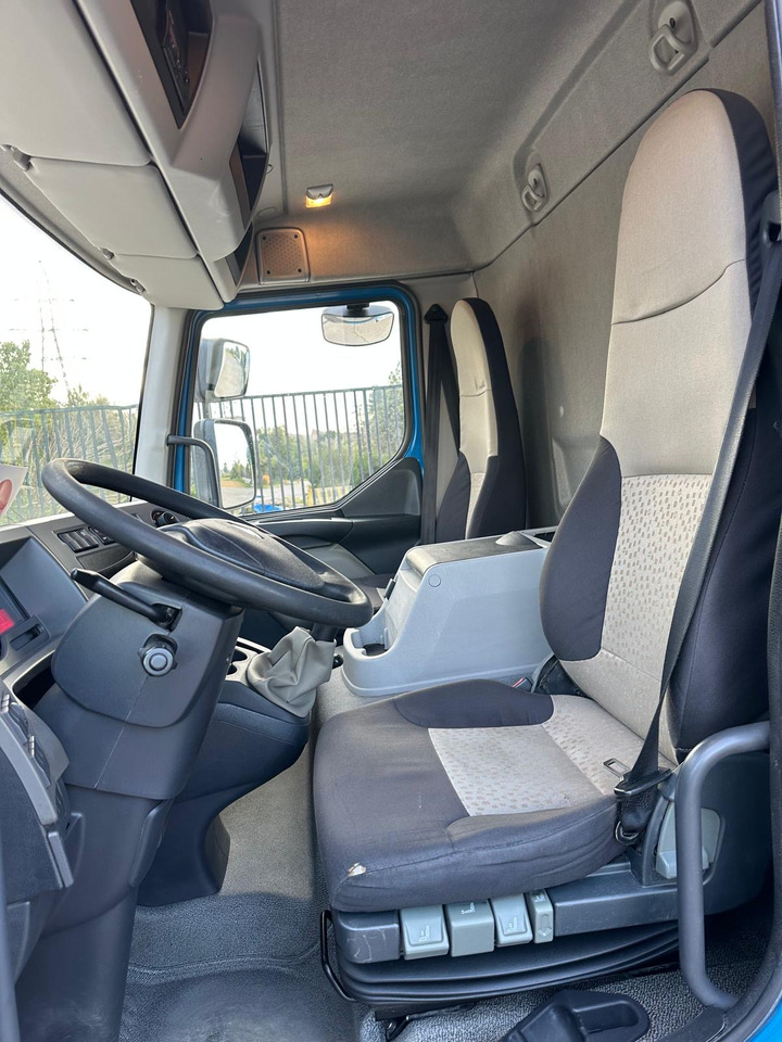 RENAULT midlum 14.220 - Kapellbil: bild 3 RENAULT midlum 14.220 - Kapellbil: bild 3