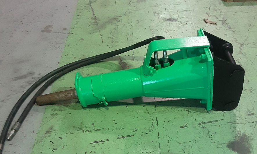 MONTABERT BRP70 - Hydraulisk hammare: bild 1 MONTABERT BRP70 - Hydraulisk hammare: bild 1