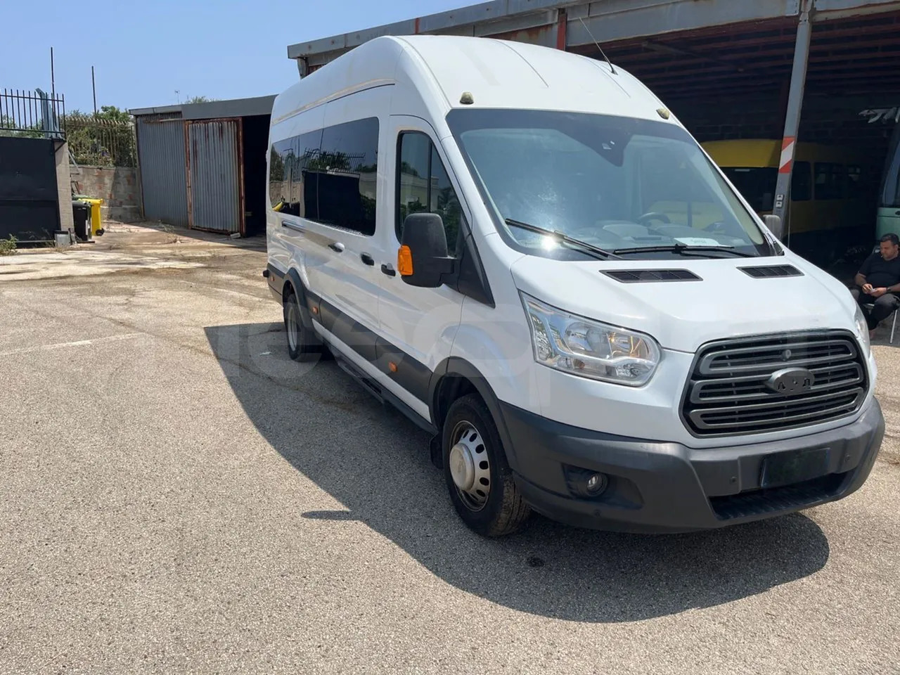 Ford Transit - Minibuss, Persontransport: bild 1 Ford Transit - Minibuss, Persontransport: bild 1