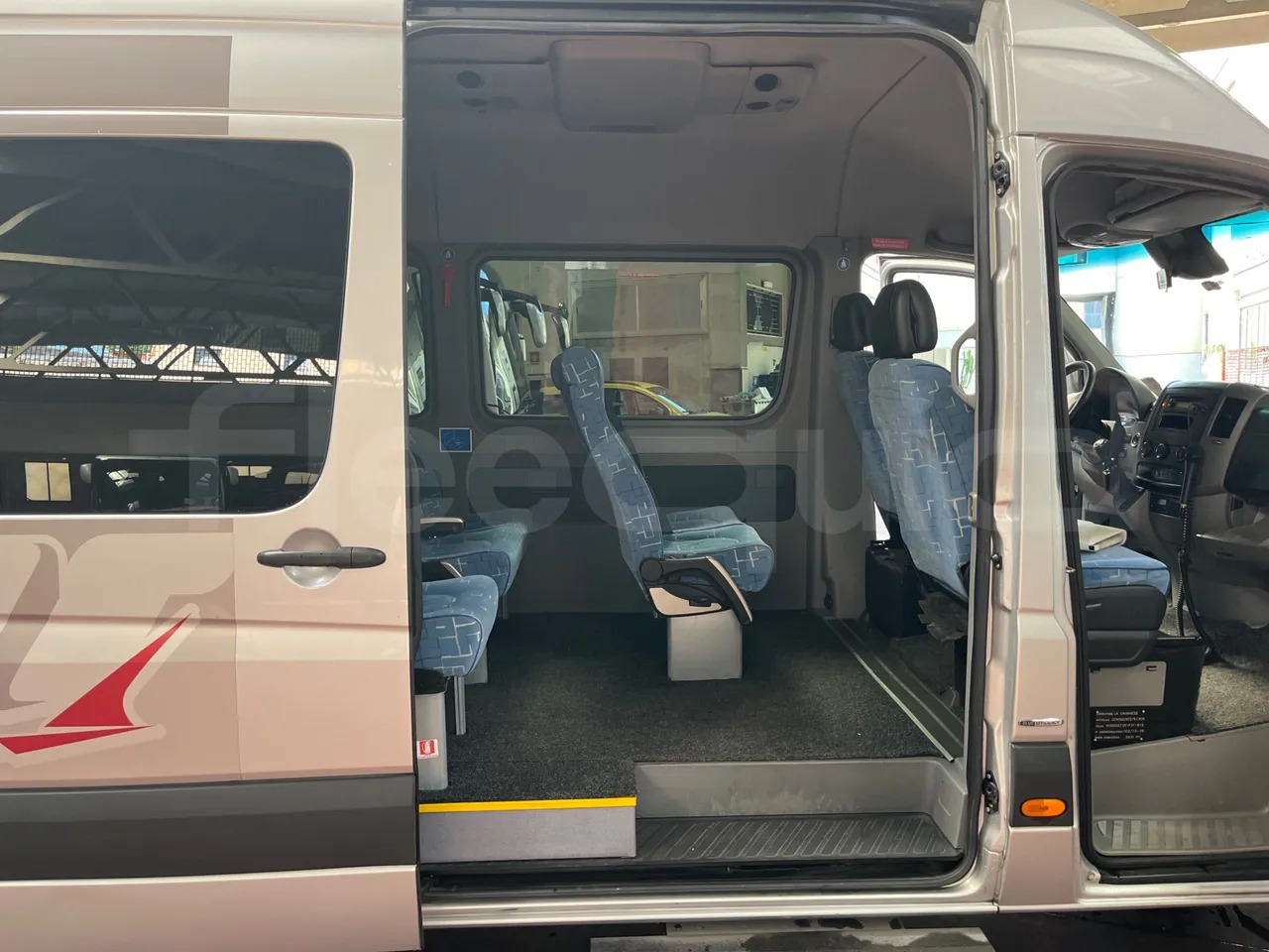 Förortsbuss Mercedes-Benz Sprinter: bild 15 Förortsbuss Mercedes-Benz Sprinter: bild 15