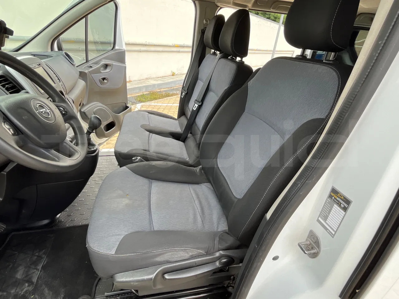 Förortsbuss Opel Vivaro - B: bild 17 Förortsbuss Opel Vivaro - B: bild 17