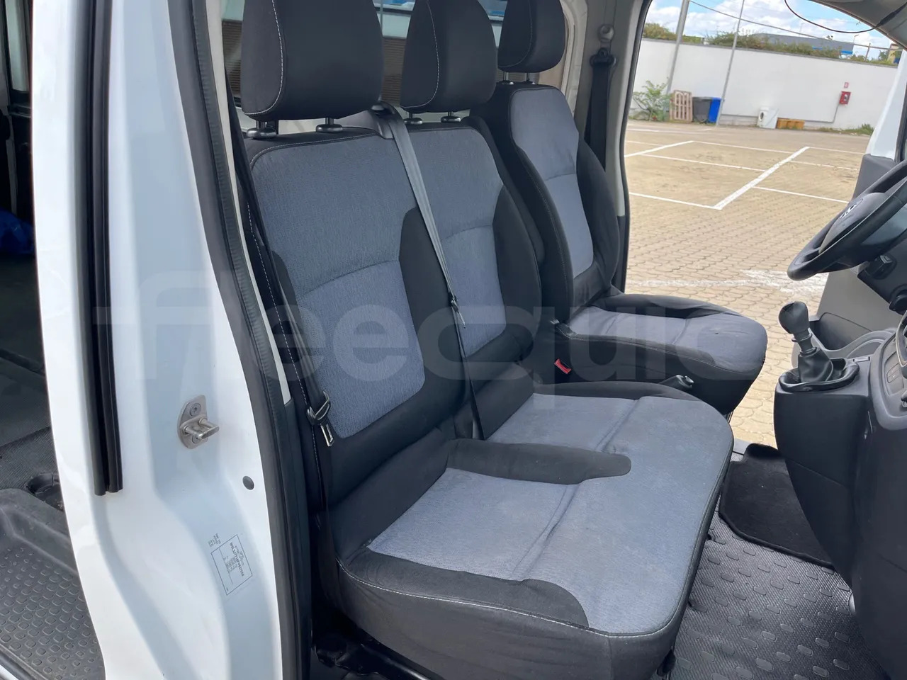 Förortsbuss Opel Vivaro - B: bild 18 Förortsbuss Opel Vivaro - B: bild 18