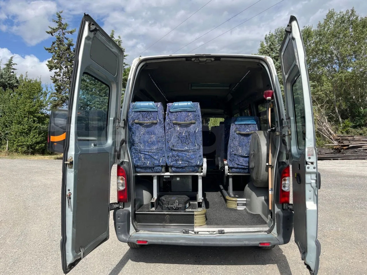 Renault Master - Förortsbuss: bild 5 Renault Master - Förortsbuss: bild 5