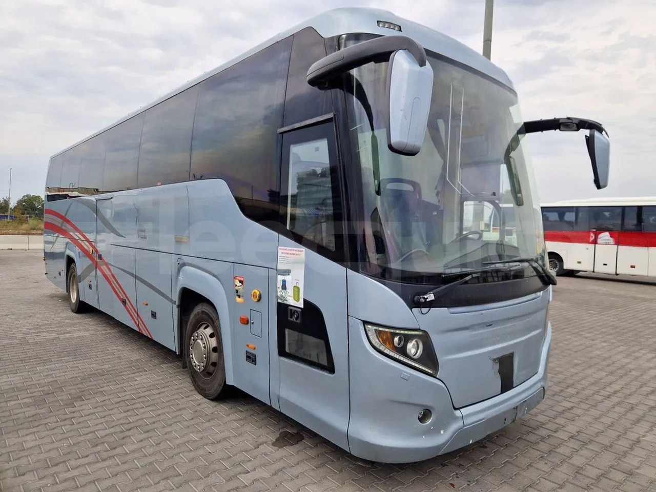 Scania Touring HD - Turistbuss: bild 1 Scania Touring HD - Turistbuss: bild 1