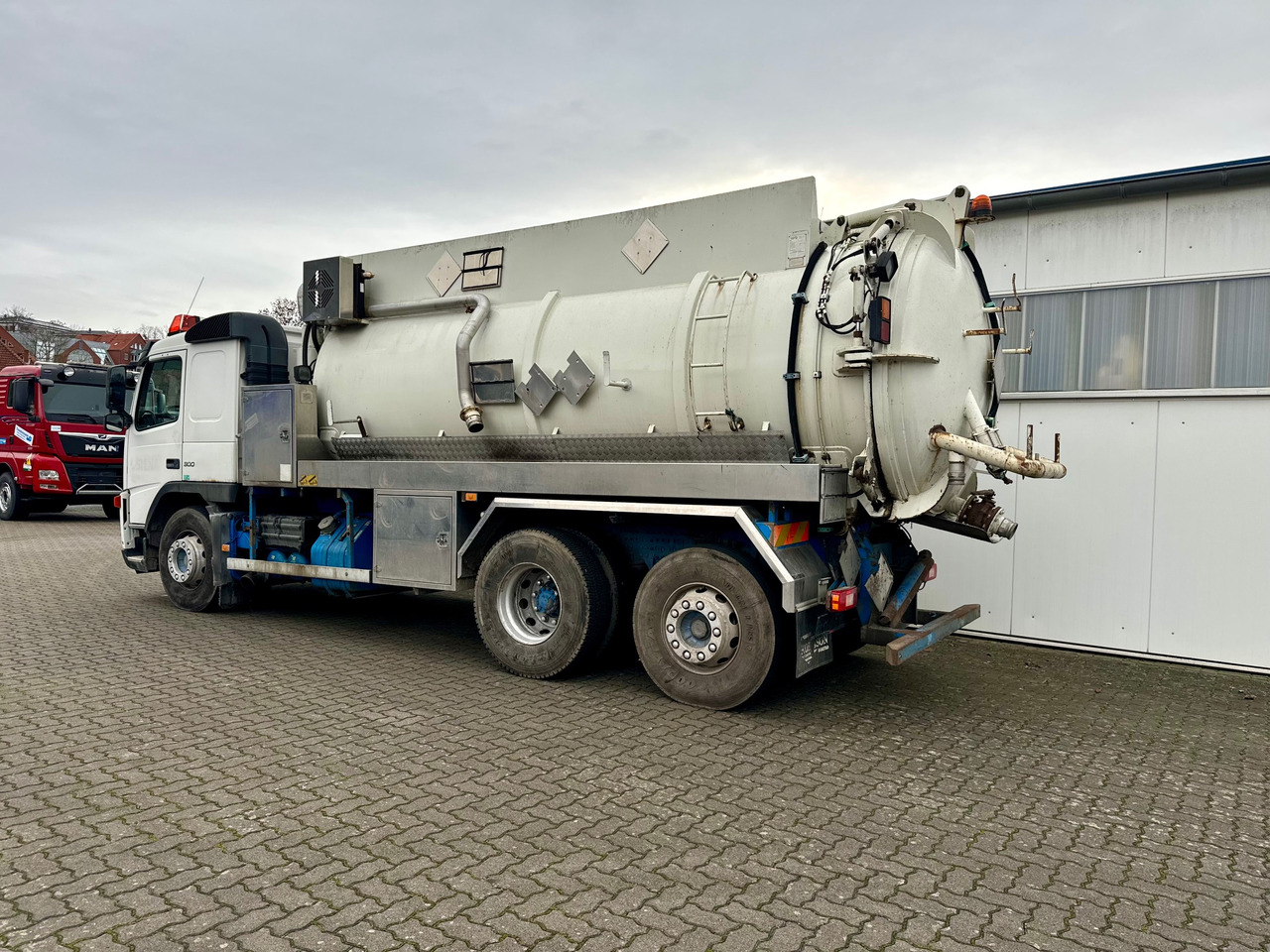 KORP & SON Sweden ADR-GGVS Kessel 14 qm zum Kippen Kompressor Demag-Wittig Volvo FM 9-300 6x2 Lift-Lenk Achse - Sugbil: bild 1 KORP & SON Sweden ADR-GGVS Kessel 14 qm zum Kippen Kompressor Demag-Wittig Volvo FM 9-300 6x2 Lift-Lenk Achse - Sugbil: bild 1
