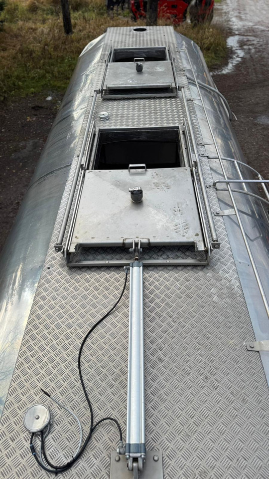 MAN TGS 35.480 8X4-2 TRIDEM Wasser-Tank - Tankbil: bild 4 MAN TGS 35.480 8X4-2 TRIDEM Wasser-Tank - Tankbil: bild 4