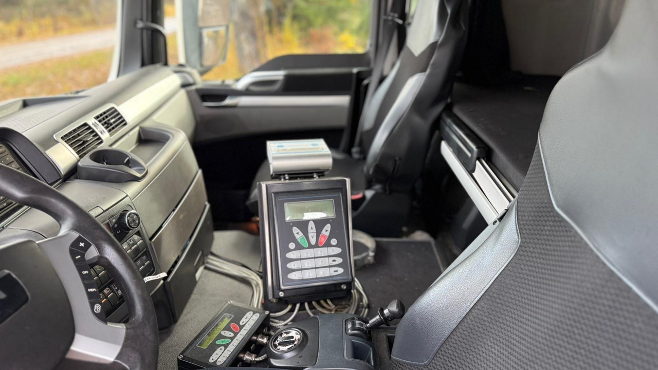 MAN TGS 35.480 8X4-2 TRIDEM Wasser-Tank - Tankbil: bild 5 MAN TGS 35.480 8X4-2 TRIDEM Wasser-Tank - Tankbil: bild 5