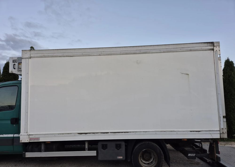 Chłodnia Mroźnia Izoterma 4.5m, 2012 rok, zasilanie stacjonarne, stan bdb! - Växelflak - kylbil: bild 2 Chłodnia Mroźnia Izoterma 4.5m, 2012 rok, zasilanie stacjonarne, stan bdb! - Växelflak - kylbil: bild 2