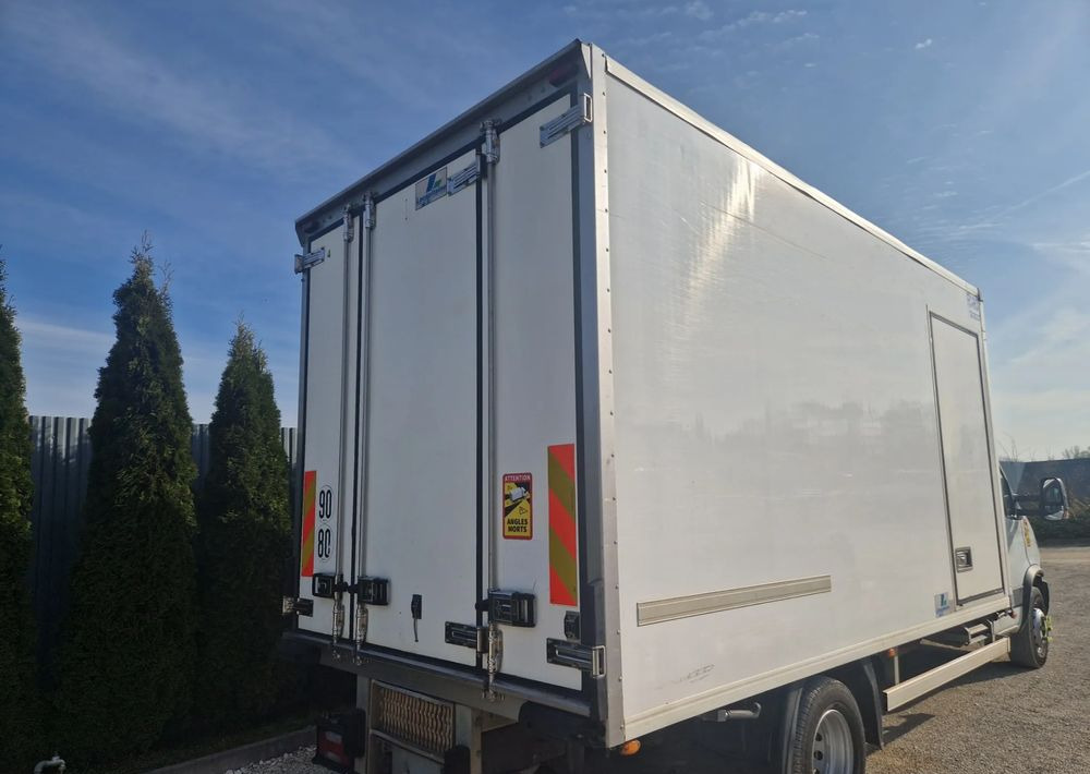 Chłodnia Mroźnia kontener 4.5m , 2 komory, dodatkowe zasilanie, boczne drzwi - Växelflak - kylbil: bild 5 Chłodnia Mroźnia kontener 4.5m , 2 komory, dodatkowe zasilanie, boczne drzwi - Växelflak - kylbil: bild 5