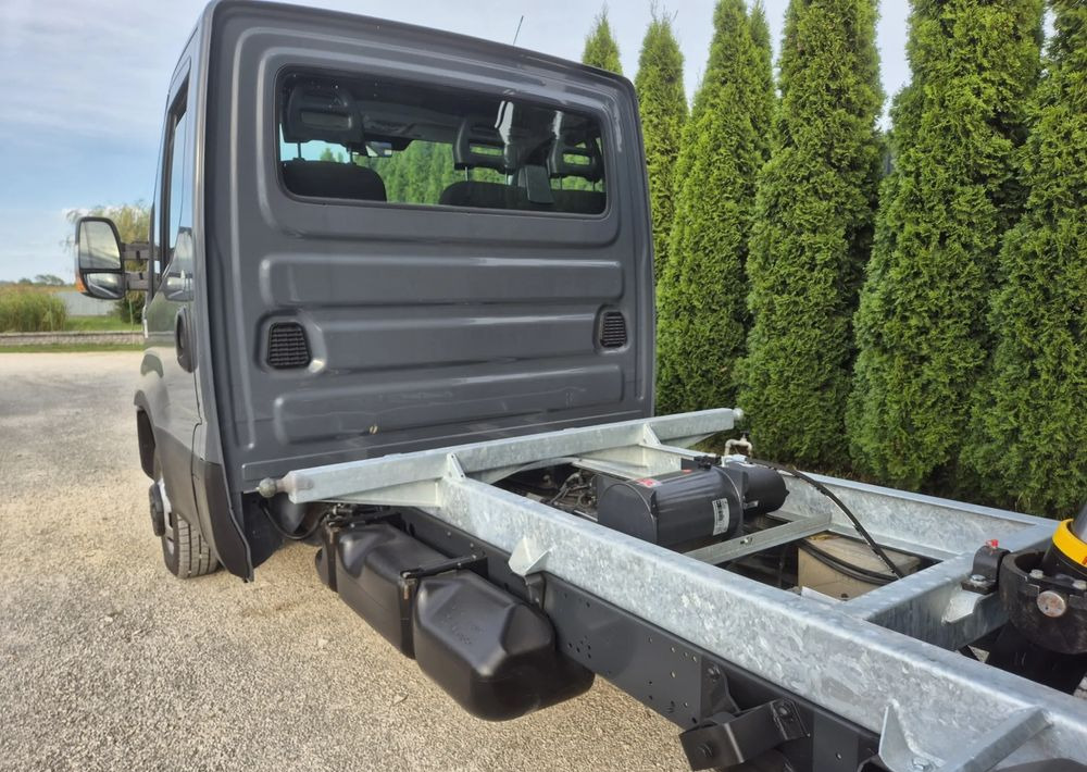 Iveco 35C15 3.0 150KM - Transportbil med tippflak: bild 4 Iveco 35C15 3.0 150KM - Transportbil med tippflak: bild 4