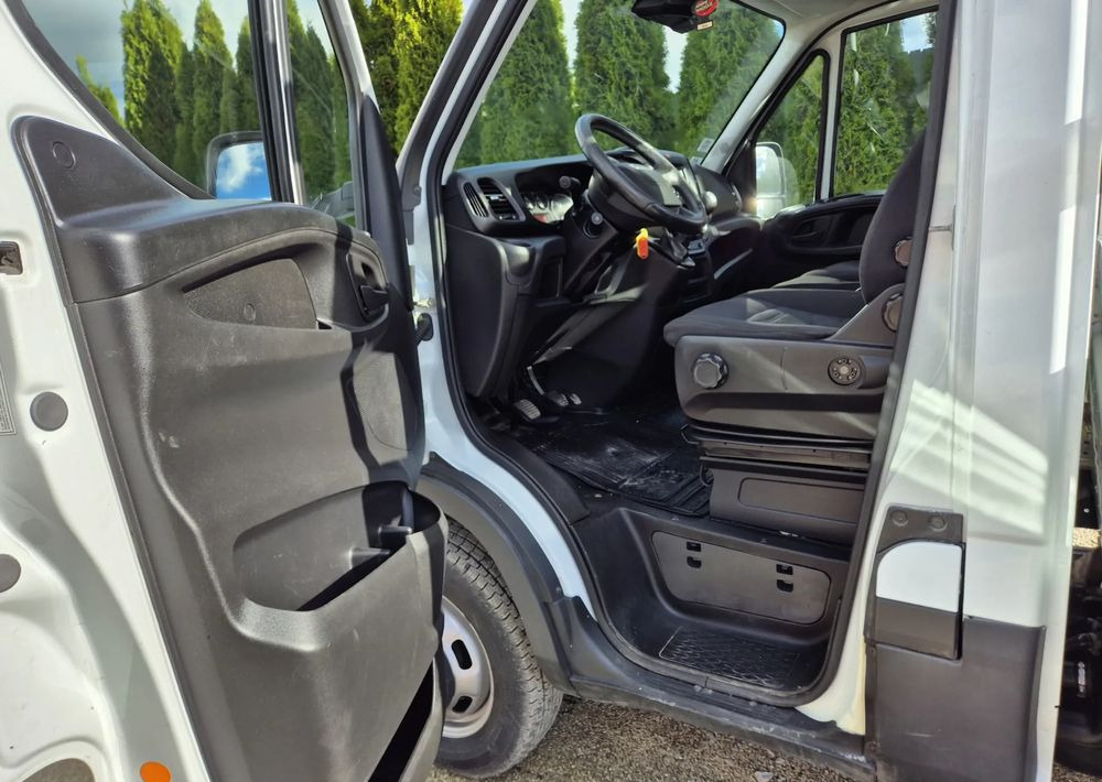 Iveco 35C15 3.0 - Transportbil med flak: bild 5 Iveco 35C15 3.0 - Transportbil med flak: bild 5