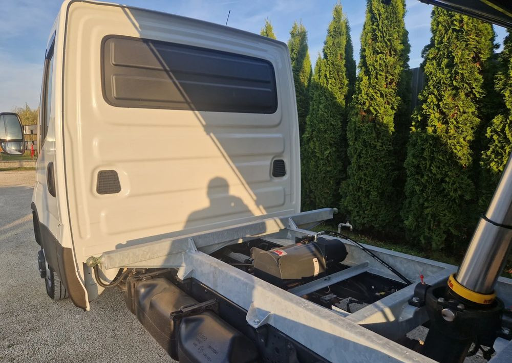 Iveco 35c15 3.0 - Transportbil med tippflak: bild 5 Iveco 35c15 3.0 - Transportbil med tippflak: bild 5