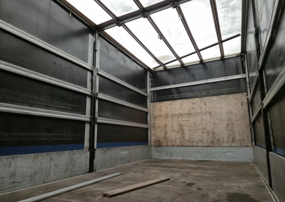 Iveco 70C17 3.0 170KM Skrzyniowy - Transportbil med kapell: bild 4 Iveco 70C17 3.0 170KM Skrzyniowy - Transportbil med kapell: bild 4