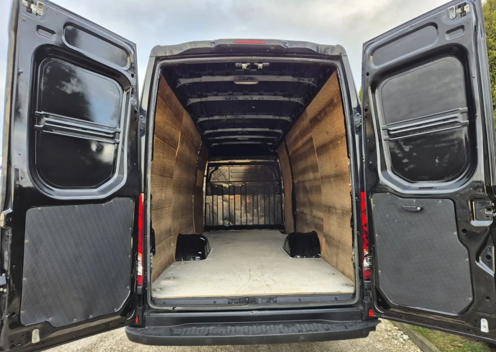 Iveco Iveco 35C18 3.0 180KM - Skåpbil: bild 4 Iveco Iveco 35C18 3.0 180KM - Skåpbil: bild 4