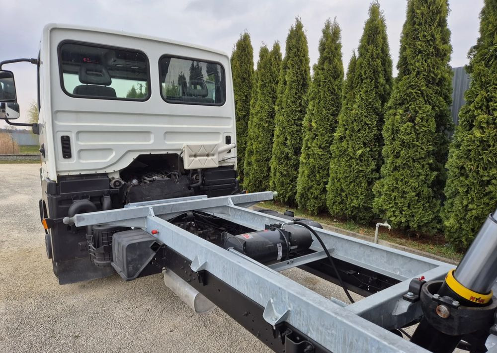 Nissan ATLEON 3.0 150KM Wywrotka 3-stronna - Transportbil med tippflak: bild 5 Nissan ATLEON 3.0 150KM Wywrotka 3-stronna - Transportbil med tippflak: bild 5