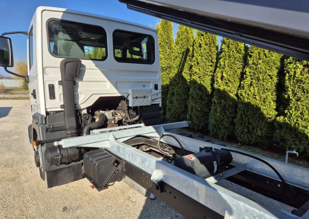 Nissan Atleon 56.13 3.0 130KM - Transportbil med tippflak: bild 5 Nissan Atleon 56.13 3.0 130KM - Transportbil med tippflak: bild 5