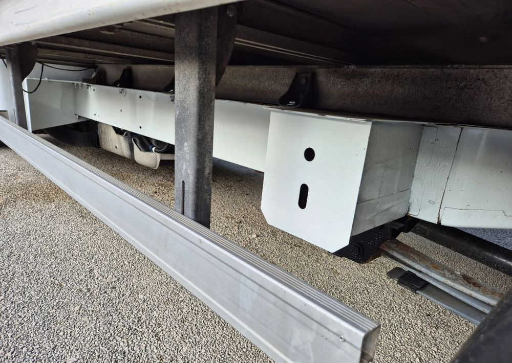 Renault Master 2.3 Plandeka 10 palet Bliźniaki - Transportbil med flak: bild 4 Renault Master 2.3 Plandeka 10 palet Bliźniaki - Transportbil med flak: bild 4