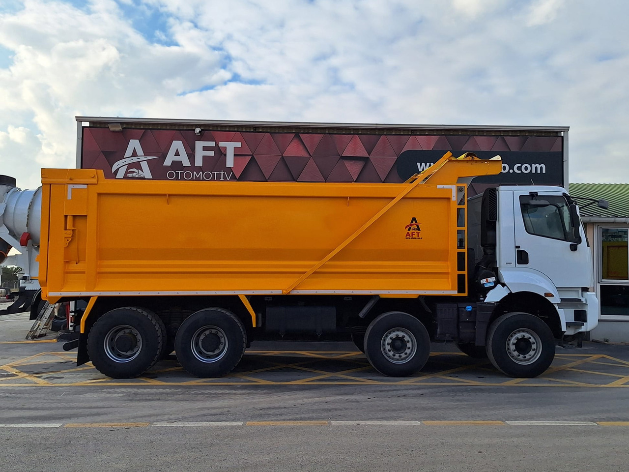 FORD 4445 XD - Tippbil lastbil: bild 4 FORD 4445 XD - Tippbil lastbil: bild 4