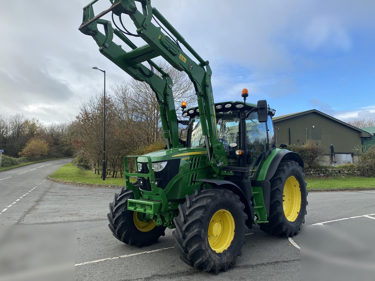 2019 JOHN DEERE 6130R - Traktor: bild 1 2019 JOHN DEERE 6130R - Traktor: bild 1