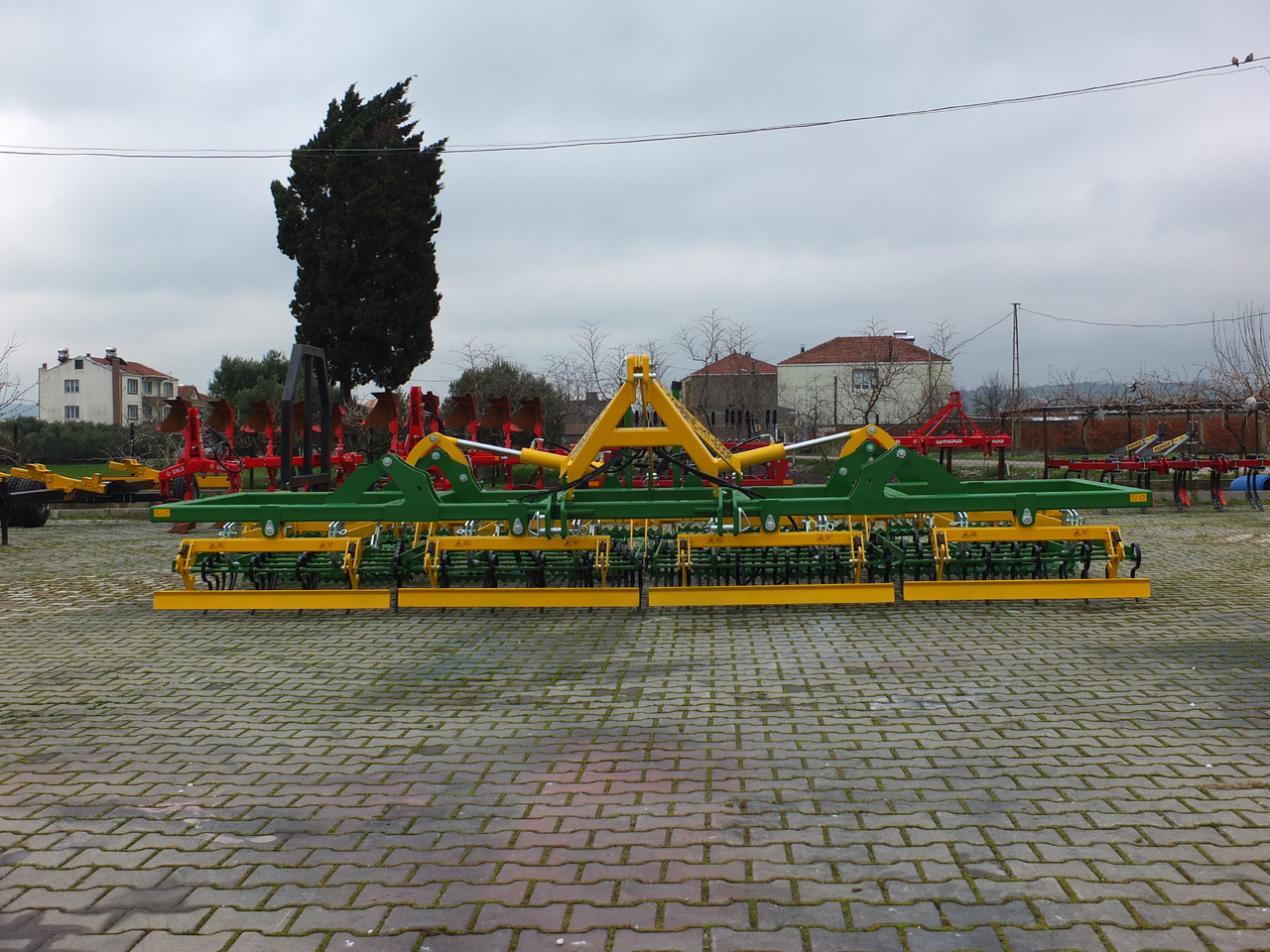 Modonex MT-600R Combine - Maskin för jordbearbetning: bild 4 Modonex MT-600R Combine - Maskin för jordbearbetning: bild 4