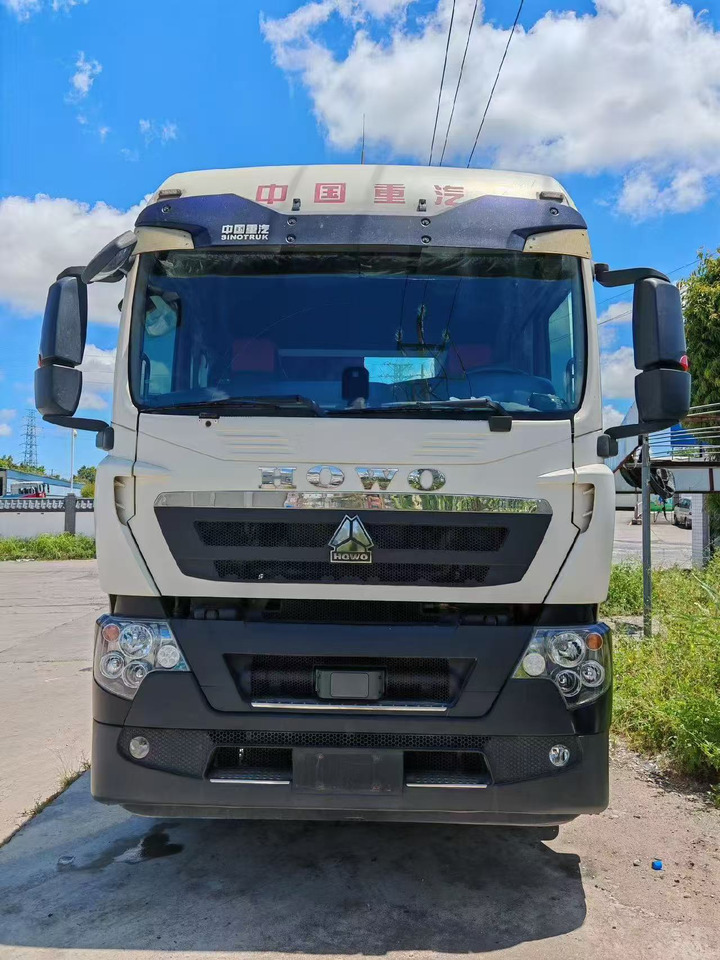 SINOTRUK howo 371,430 ,460 tractor multiple models used and stock new tractors Customizable - Dragbil: bild 2 SINOTRUK howo 371,430 ,460 tractor multiple models used and stock new tractors Customizable - Dragbil: bild 2