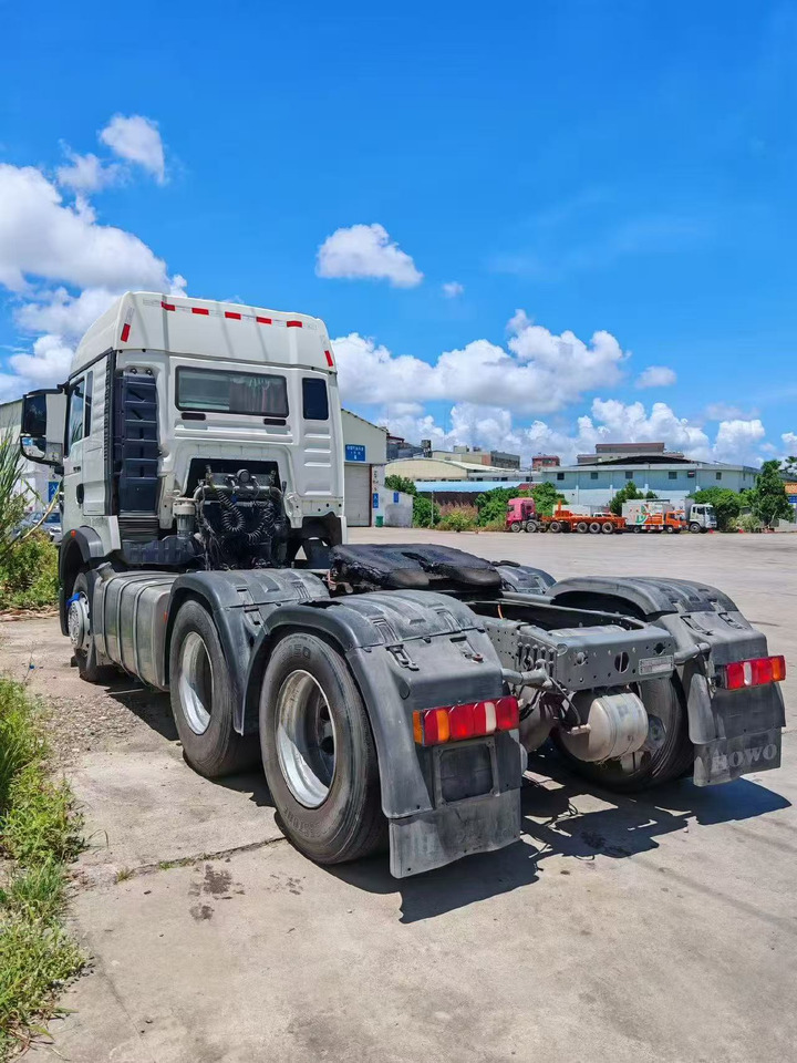 SINOTRUK howo 371,430 ,460 tractor multiple models used and stock new tractors Customizable - Dragbil: bild 4 SINOTRUK howo 371,430 ,460 tractor multiple models used and stock new tractors Customizable - Dragbil: bild 4