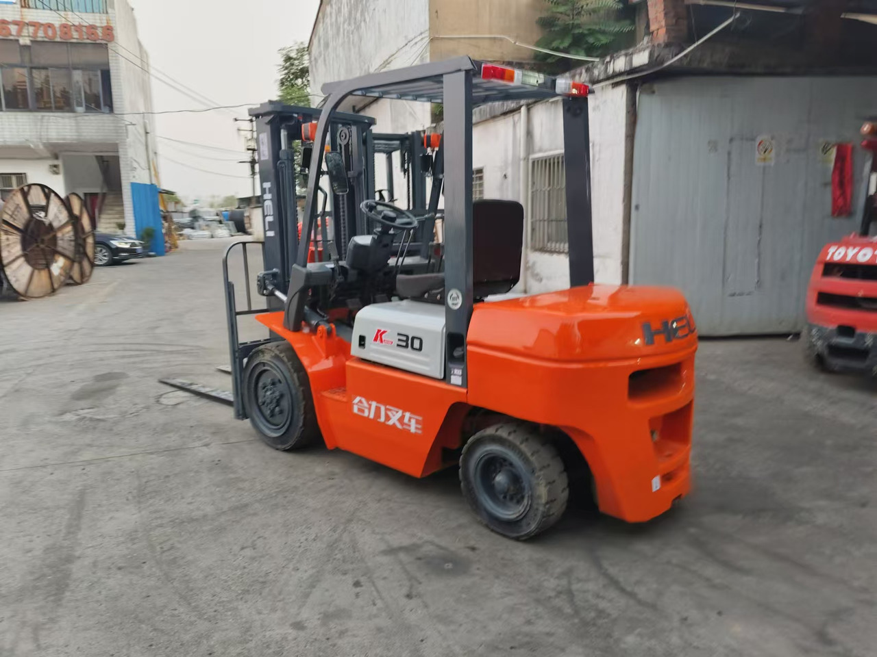 HELI k30 used 3 ton diesel forklift Customizable mast clamps low price - Dieseltruck: bild 3 HELI k30 used 3 ton diesel forklift Customizable mast clamps low price - Dieseltruck: bild 3