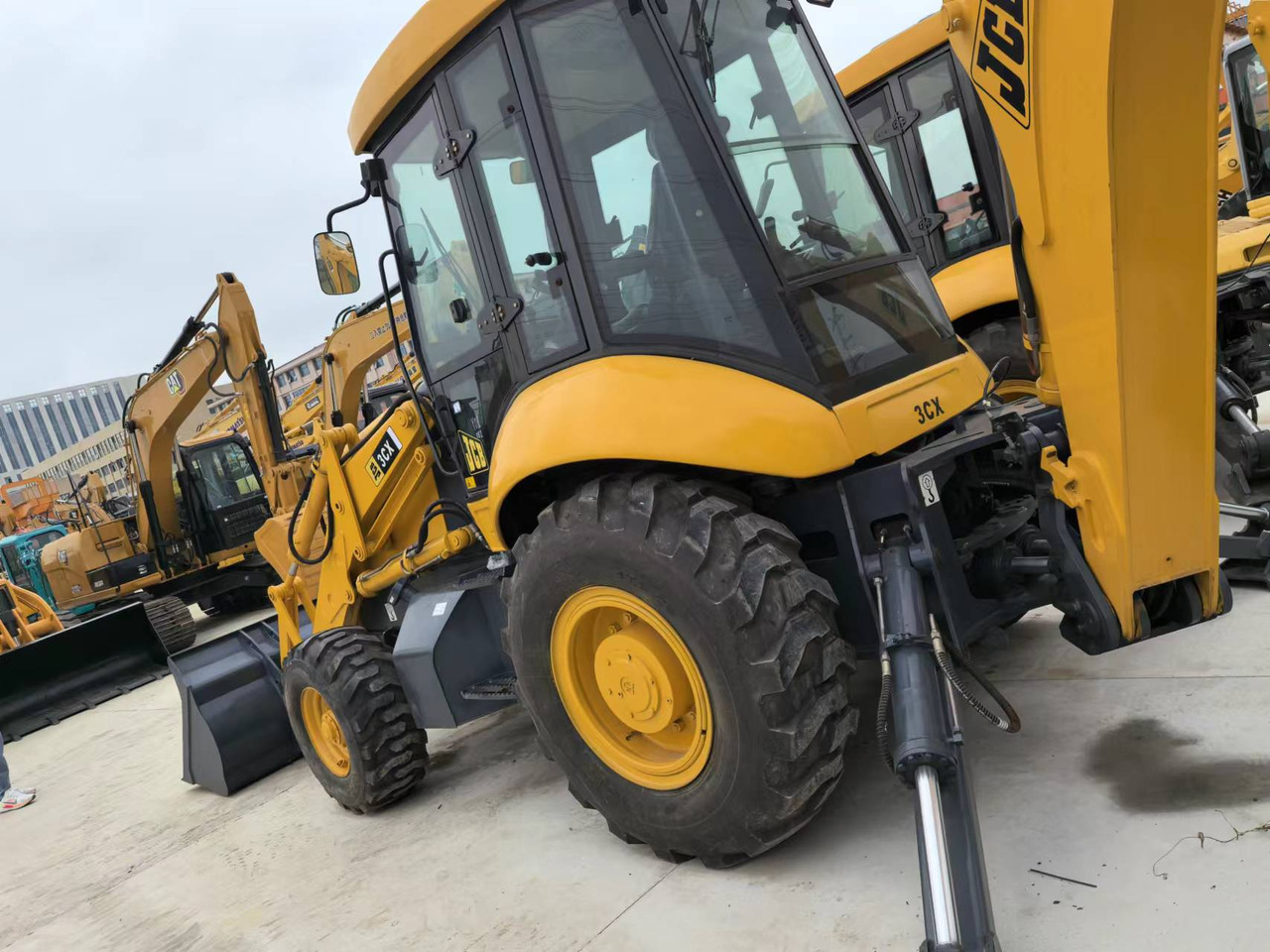 JCB 3CX backhoe loader TLB versatile machine multiple attachment options - Grävlastare: bild 5 JCB 3CX backhoe loader TLB versatile machine multiple attachment options - Grävlastare: bild 5