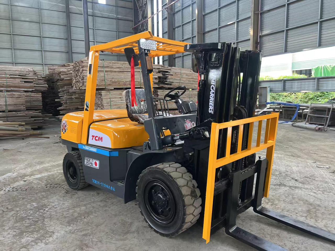 TCM fd50 japan brand original 5 ton diesel forklift 3 section 4.5m Customizable mast clamp side shift - Dieseltruck: bild 1 TCM fd50 japan brand original 5 ton diesel forklift 3 section 4.5m Customizable mast clamp side shift - Dieseltruck: bild 1