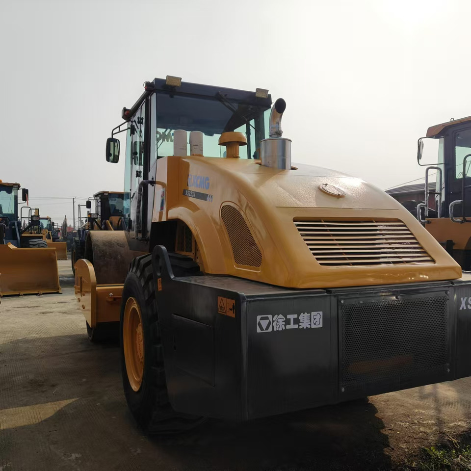 XCMG XS223J used road roller low hours factory price - Kompaktor: bild 2 XCMG XS223J used road roller low hours factory price - Kompaktor: bild 2