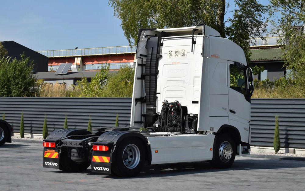 Volvo FH500 / EURO 6 / NOWY MODEL / KLIMATYZACJA POSTOJOWA / ACC / LEDY / 2 ZBIORNIKI PALIWA / FULL SPILERY / 2022 / SERWISOWANY / SPROWADZONY - Dragbil: bild 5 Volvo FH500 / EURO 6 / NOWY MODEL / KLIMATYZACJA POSTOJOWA / ACC / LEDY / 2 ZBIORNIKI PALIWA / FULL SPILERY / 2022 / SERWISOWANY / SPROWADZONY - Dragbil: bild 5