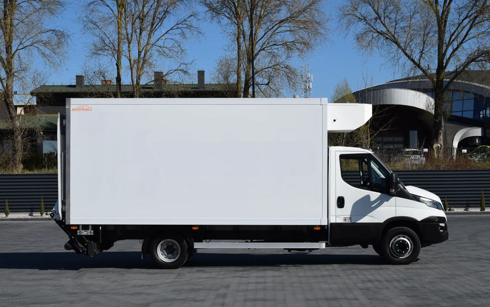 Iveco DAILY 70C18 / 3.0 - 180 KM / AUTOMAT HI-MATIC / 3 OSOBY / CHŁODNIA - MROŹNIA 4,55 M / AGREGAD FRIGOBLOCK / WINDA SORENSEN / KLIMA / TEMPOMAT / KAMERA COFANIA / REGULOWANE ZAWIESZENIE / SERWISOWA - Kylbil lastbil: bild 4 Iveco DAILY 70C18 / 3.0 - 180 KM / AUTOMAT HI-MATIC / 3 OSOBY / CHŁODNIA - MROŹNIA 4,55 M / AGREGAD FRIGOBLOCK / WINDA SORENSEN / KLIMA / TEMPOMAT / KAMERA COFANIA / REGULOWANE ZAWIESZENIE / SERWISOWA - Kylbil lastbil: bild 4
