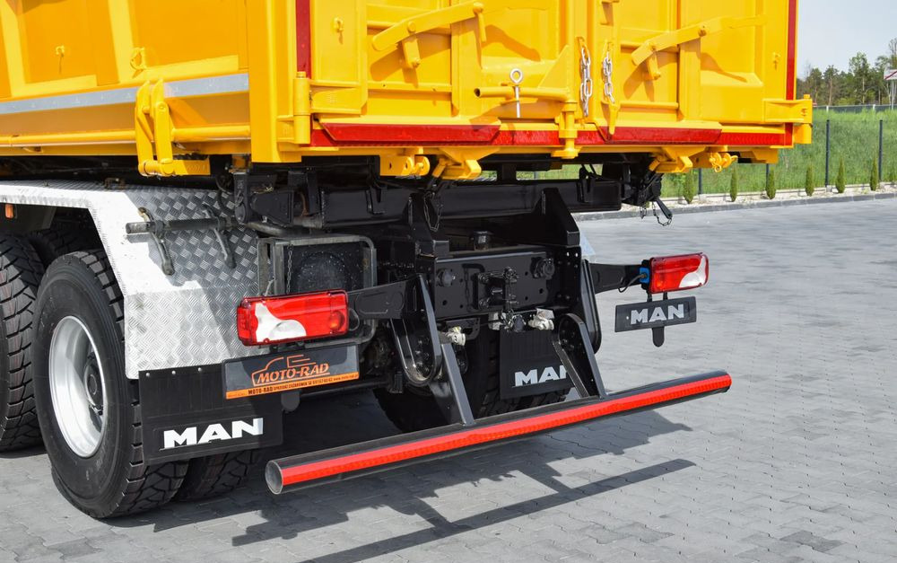 Tippbil lastbil, Kranbil MAN TGS 26.400 / 6x4 / EURO 6 / UDT / HDS FASSI 165 / WYSUW x3 / ROTATOR / CHWYTAK / STEROWANIE RADIOWE / WZMOCNIONA RAMA / WYWROTKA / HYDROBURTA / AUTOMAT / 2017 / NOWE OPONY - 100% / NISKI PRZEBIEG: bild 15 Tippbil lastbil, Kranbil MAN TGS 26.400 / 6x4 / EURO 6 / UDT / HDS FASSI 165 / WYSUW x3 / ROTATOR / CHWYTAK / STEROWANIE RADIOWE / WZMOCNIONA RAMA / WYWROTKA / HYDROBURTA / AUTOMAT / 2017 / NOWE OPONY - 100% / NISKI PRZEBIEG: bild 15