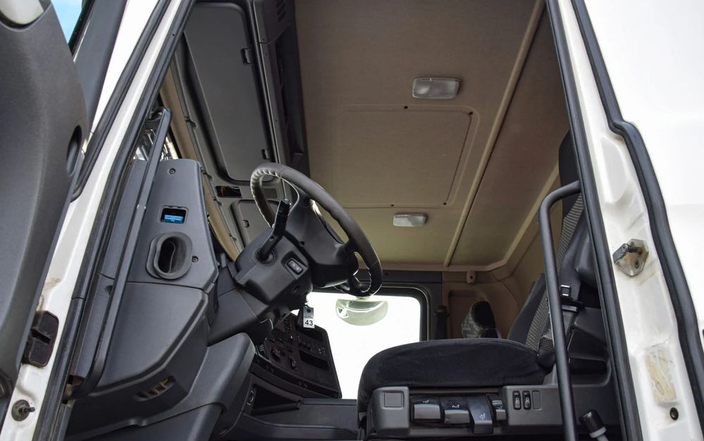 Tippbil lastbil Scania G410 / 8x4 / EURO 6 / WYWROTKA / MELLER KIPPER / HYDROBURTA / AUTOMAT / 2016 / SERWISOWANY / SPROWADZONY: bild 16 Tippbil lastbil Scania G410 / 8x4 / EURO 6 / WYWROTKA / MELLER KIPPER / HYDROBURTA / AUTOMAT / 2016 / SERWISOWANY / SPROWADZONY: bild 16