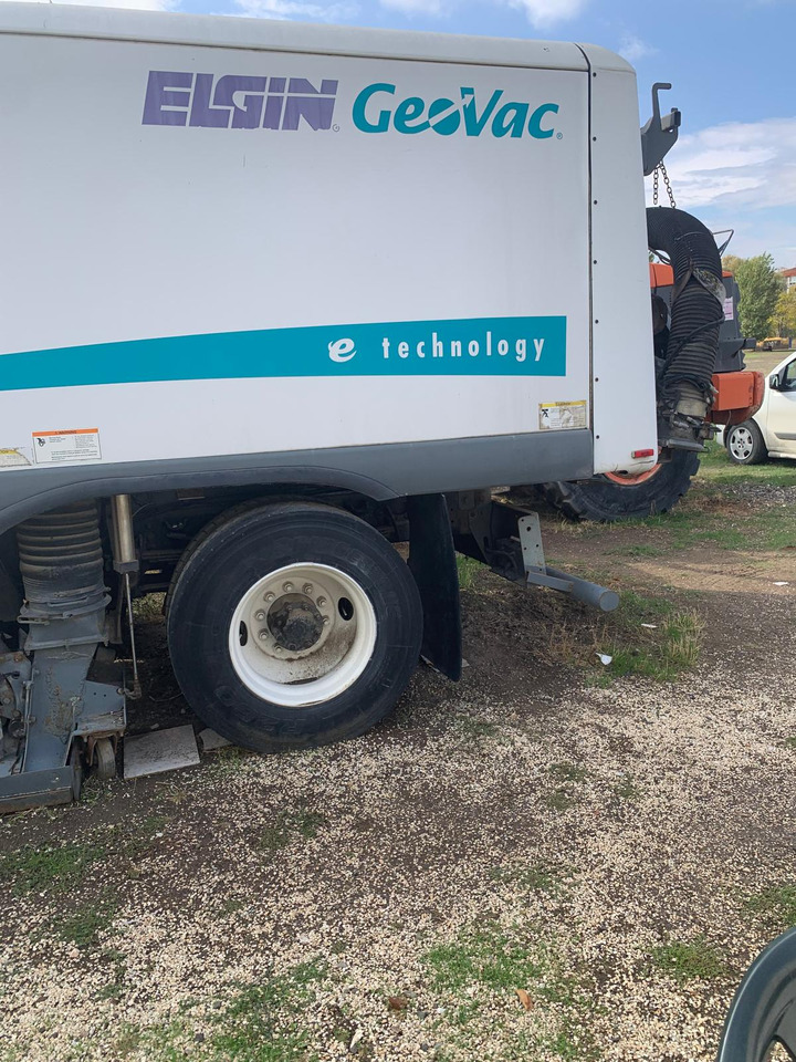ELGIN GEOVAC VACUUM SWEEPER E TECHNOLOGY - Sopmaskin: bild 4 ELGIN GEOVAC VACUUM SWEEPER E TECHNOLOGY - Sopmaskin: bild 4