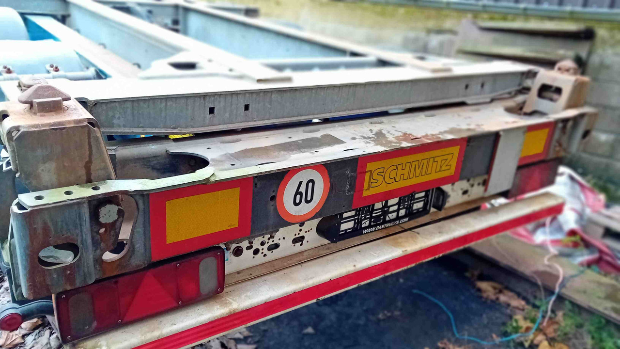 SCHMITZ CARGOBULL châssis porte-conteneur semi-remorque Os - type SGF*3 - adaptable pour conteneur 20' et 40' - Containerbil/ Växelflak semitrailer: bild 4 SCHMITZ CARGOBULL châssis porte-conteneur semi-remorque Os - type SGF*3 - adaptable pour conteneur 20' et 40' - Containerbil/ Växelflak semitrailer: bild 4