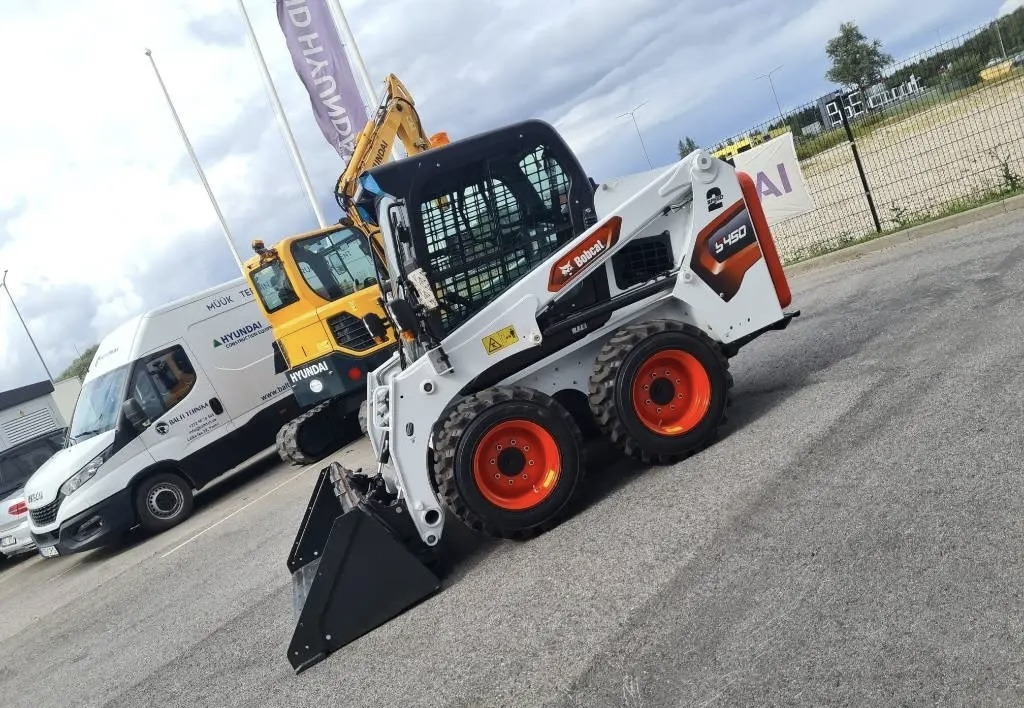 BOBCAT S450 - Kompaktlastare/ Slirstyrda lastare: bild 1 BOBCAT S450 - Kompaktlastare/ Slirstyrda lastare: bild 1