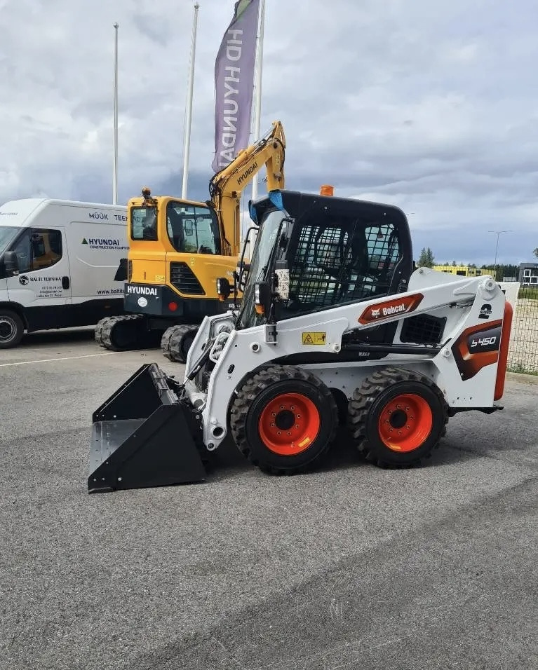 BOBCAT S450 - Kompaktlastare/ Slirstyrda lastare: bild 4 BOBCAT S450 - Kompaktlastare/ Slirstyrda lastare: bild 4