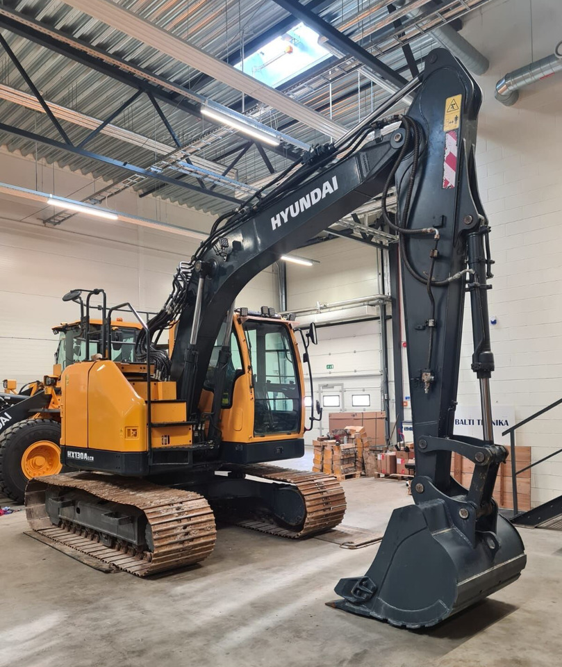 HYUNDAI HX130ALCR - Bandgrävare: bild 4 HYUNDAI HX130ALCR - Bandgrävare: bild 4