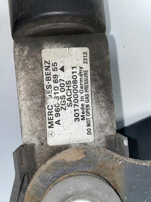 AMORTYZATOR WSPORNIK KABINY ACTROS A9603106955 - Hyttfjädring för Lastbil: bild 3 AMORTYZATOR WSPORNIK KABINY ACTROS A9603106955 - Hyttfjädring för Lastbil: bild 3
