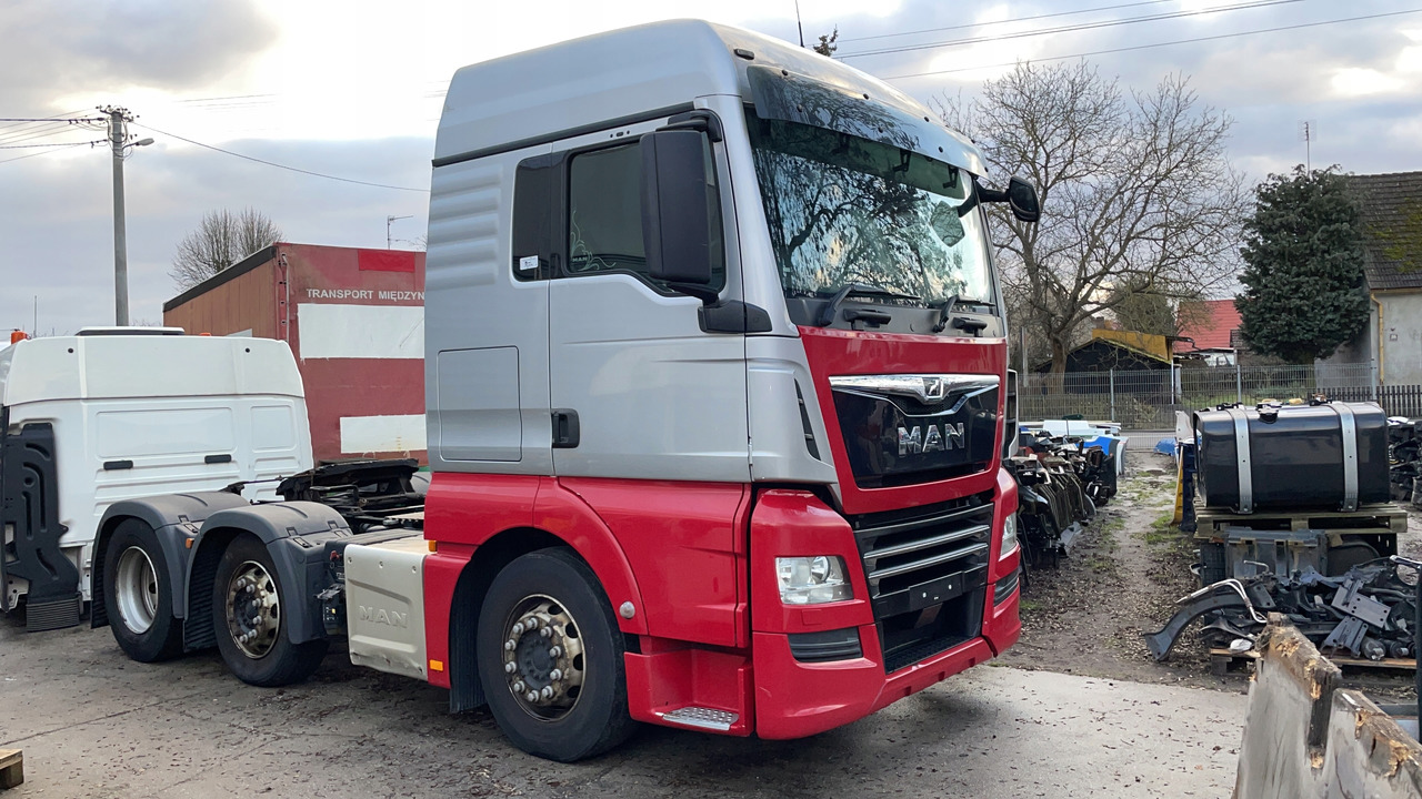 GOŁA KABINA MAN TGX XLX 2019 ROK LIFT ŚRODEK BEŻOWY EURO 6 - Hytt för Lastbil: bild 2 GOŁA KABINA MAN TGX XLX 2019 ROK LIFT ŚRODEK BEŻOWY EURO 6 - Hytt för Lastbil: bild 2