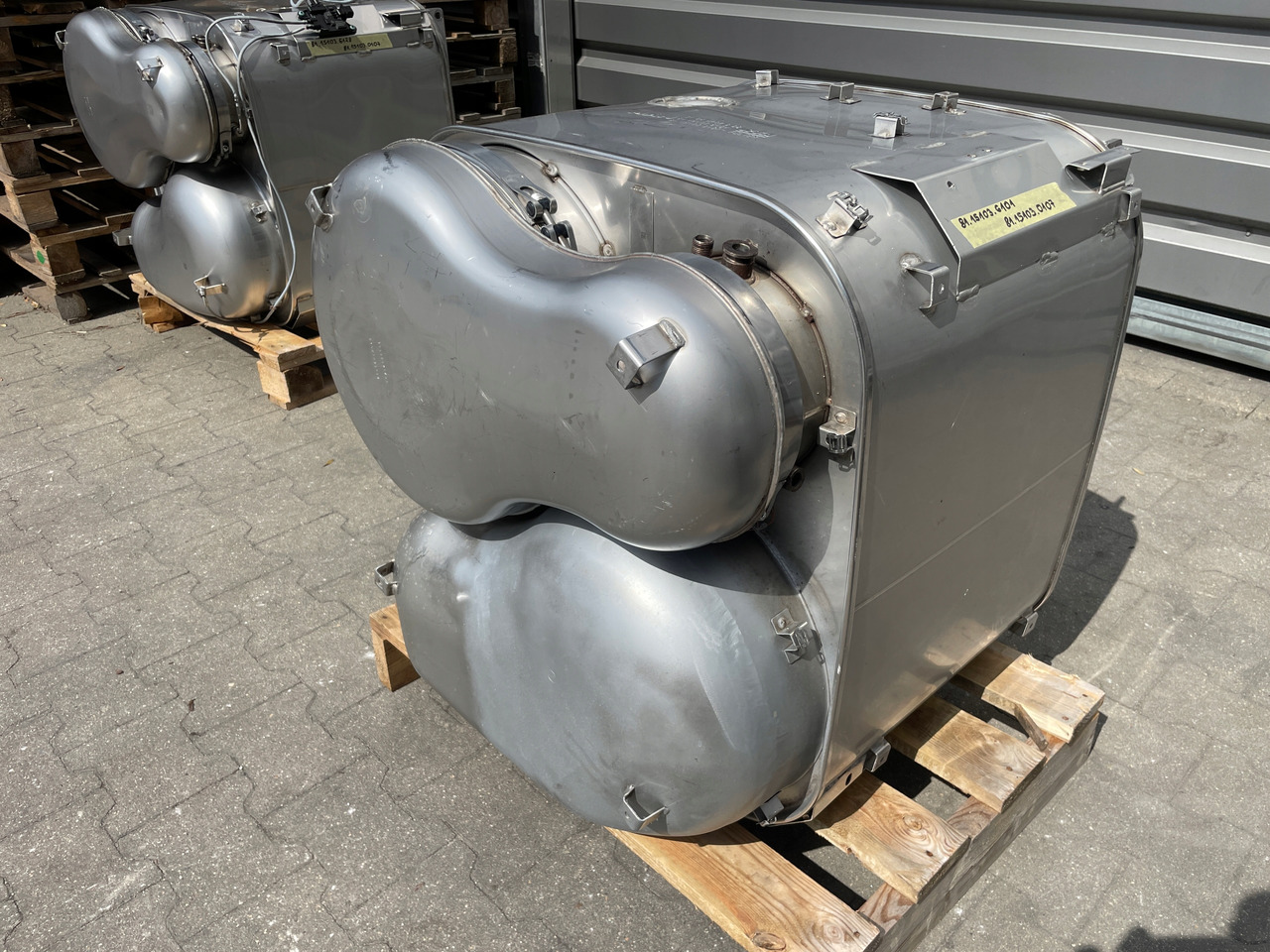 KATALIZATOR MAN TGX TGS EURO 6 DPF TŁUMIK WYDECH 81151036101 - Katalytisk omvandlare för Lastbil: bild 1 KATALIZATOR MAN TGX TGS EURO 6 DPF TŁUMIK WYDECH 81151036101 - Katalytisk omvandlare för Lastbil: bild 1