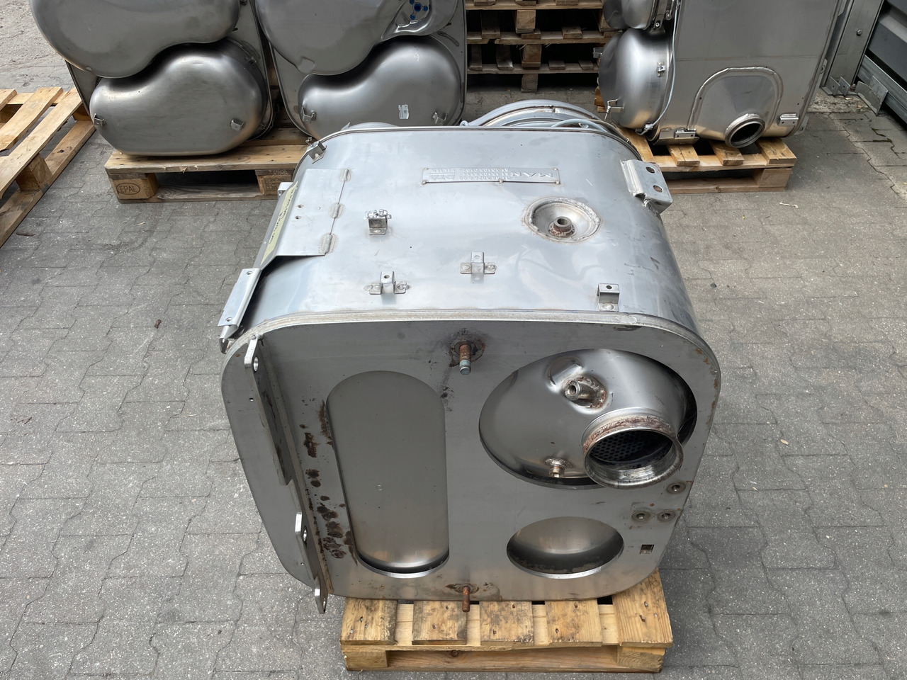 KATALIZATOR MAN TGX TGS EURO 6 DPF TŁUMIK WYDECH 81151036114 - Avgasrör för Lastbil: bild 5 KATALIZATOR MAN TGX TGS EURO 6 DPF TŁUMIK WYDECH 81151036114 - Avgasrör för Lastbil: bild 5