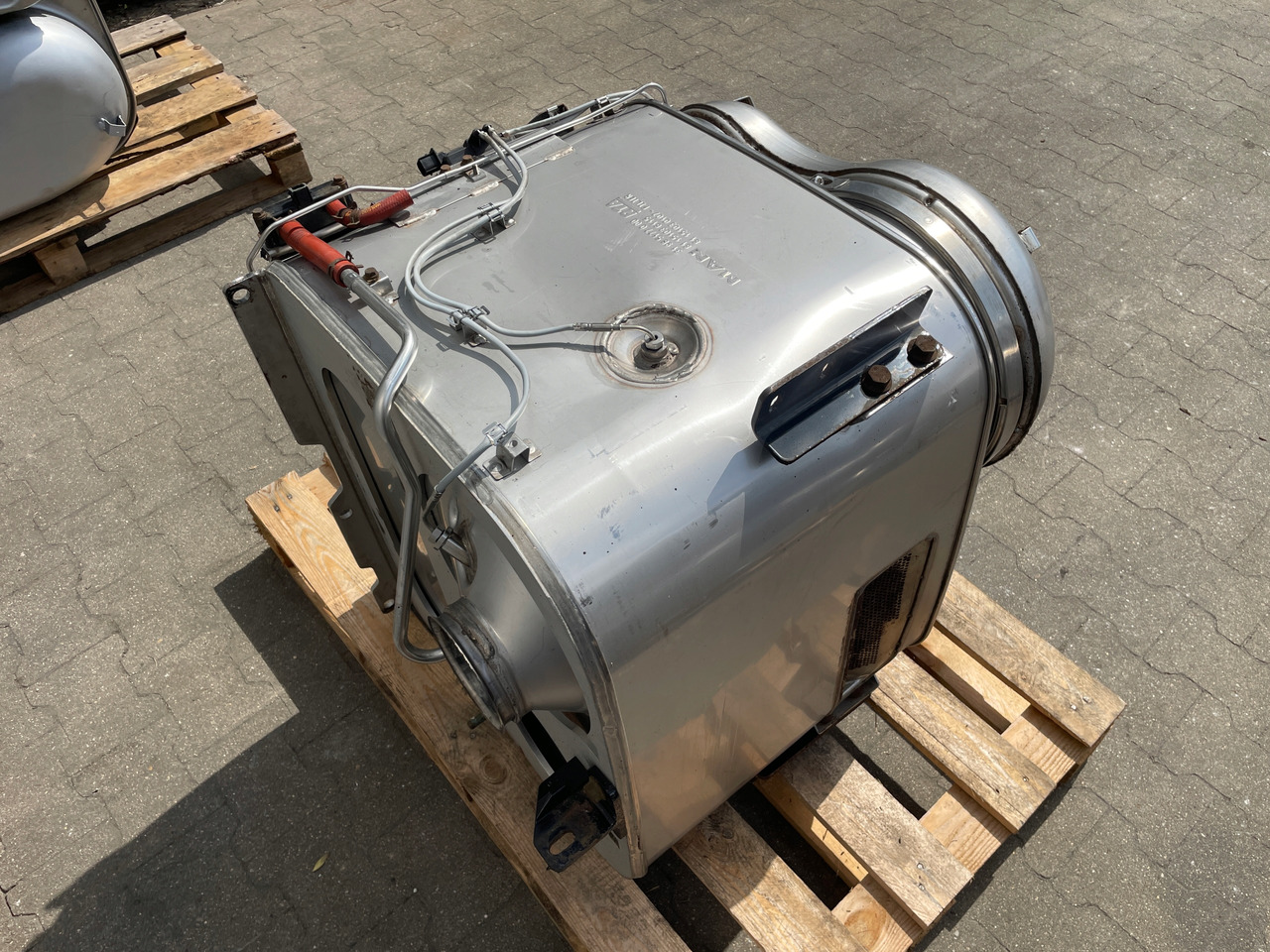 KATALIZATOR MAN TGX TGS EURO 6 DPF TŁUMIK WYDECH 81151036115 - Katalytisk omvandlare för Lastbil: bild 4 KATALIZATOR MAN TGX TGS EURO 6 DPF TŁUMIK WYDECH 81151036115 - Katalytisk omvandlare för Lastbil: bild 4