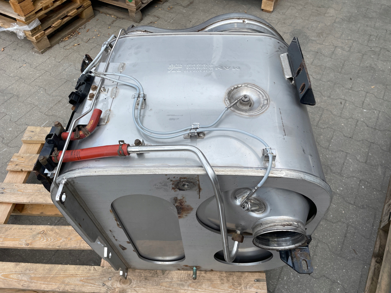 KATALIZATOR MAN TGX TGS EURO 6 DPF TŁUMIK WYDECH 81151036115 - Avgasrör för Lastbil: bild 4 KATALIZATOR MAN TGX TGS EURO 6 DPF TŁUMIK WYDECH 81151036115 - Avgasrör för Lastbil: bild 4