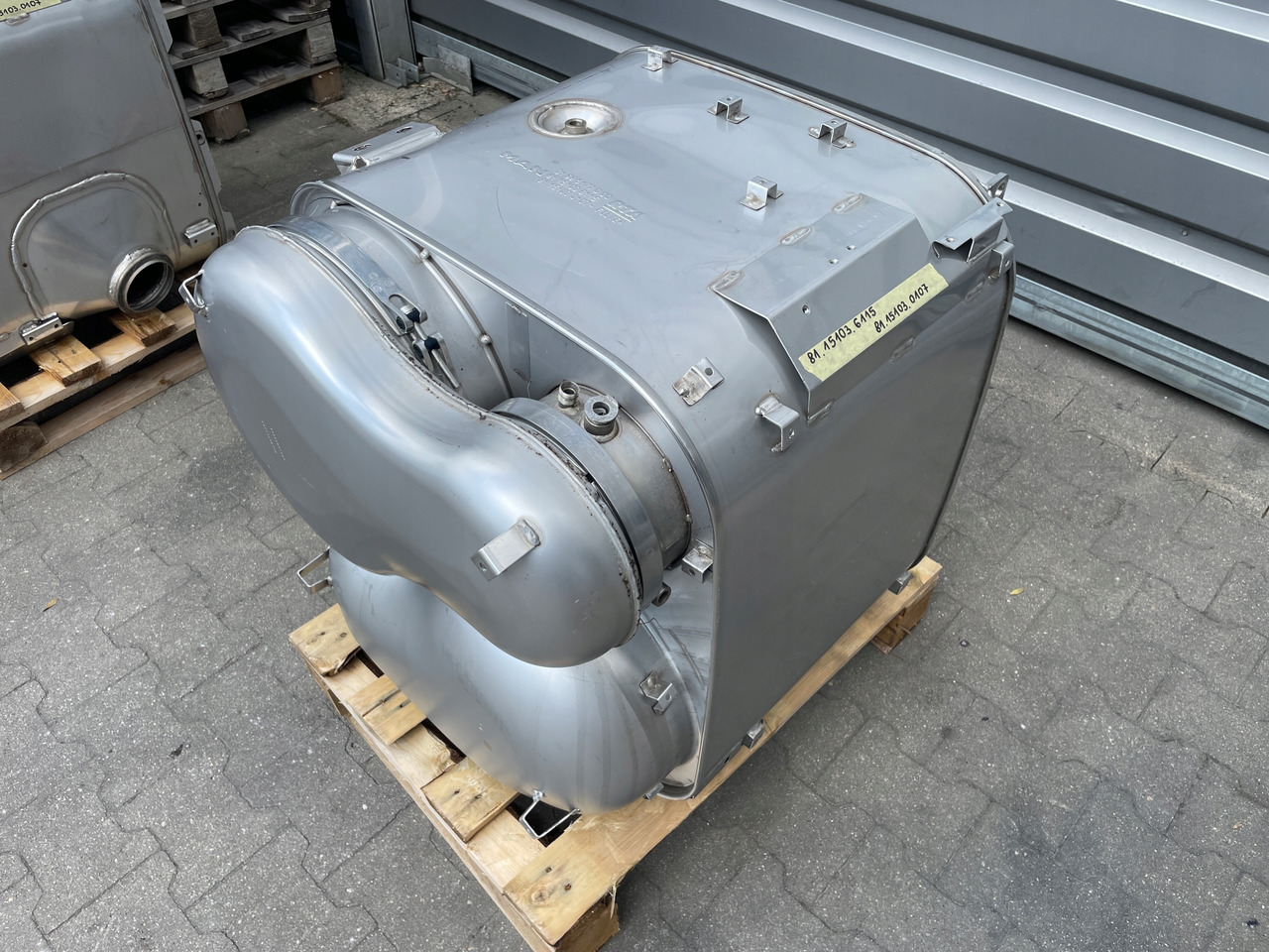 KATALIZATOR MAN TGX TGS EURO 6 DPF TŁUMIK WYDECH 81151036115 - Katalytisk omvandlare för Lastbil: bild 4 KATALIZATOR MAN TGX TGS EURO 6 DPF TŁUMIK WYDECH 81151036115 - Katalytisk omvandlare för Lastbil: bild 4