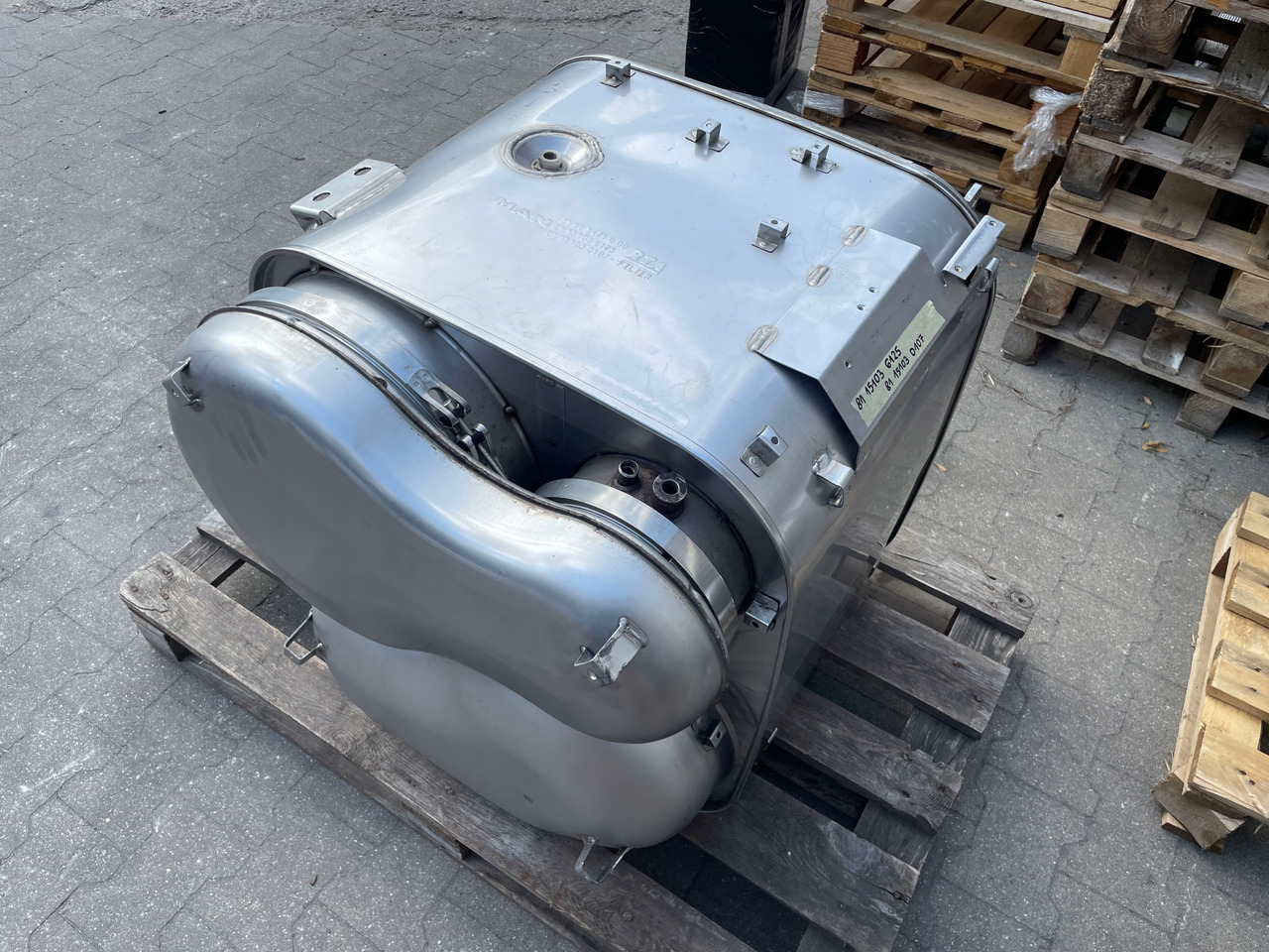 KATALIZATOR MAN TGX TGS EURO 6 DPF TŁUMIK WYDECH 81151036125 - Katalytisk omvandlare: bild 3 KATALIZATOR MAN TGX TGS EURO 6 DPF TŁUMIK WYDECH 81151036125 - Katalytisk omvandlare: bild 3